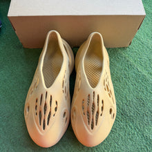 Load image into Gallery viewer, Yeezy Desert Sand Foam Runners Size 10
