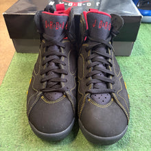 Load image into Gallery viewer, Jordan Citrus 7s Size 9

