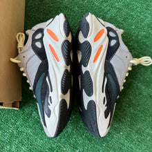 Load image into Gallery viewer, Yeezy Wave Runner 700s Size 5.5
