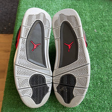 Load image into Gallery viewer, Jordan Toro 4s Size 9
