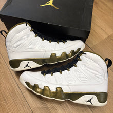 Load image into Gallery viewer, Jordan Statue 9s Size 12
