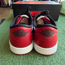 Load image into Gallery viewer, Jordan Chicago Low 1s Size 8.5
