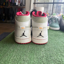Load image into Gallery viewer, Jordan Hare Mid 1s Size 10.5
