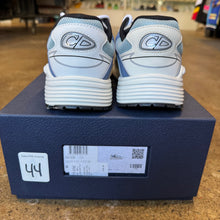 Load image into Gallery viewer, Dior B30s Size 40
