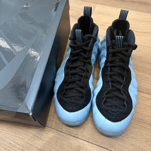 Load image into Gallery viewer, Nike Psychic Blue Foamposites Size 11

