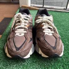 Load image into Gallery viewer, New Balance Dark Mushroom 9060s Size 9.5
