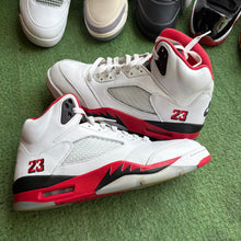Load image into Gallery viewer, Jordan Black Tongue Fire Red 5s Size 10.5
