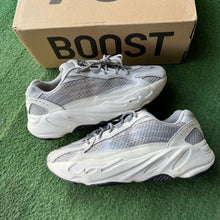 Load image into Gallery viewer, Yeezy Static 700 V2s Size 10
