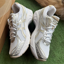 Load image into Gallery viewer, ASICS Putty GT-2160s Size 8

