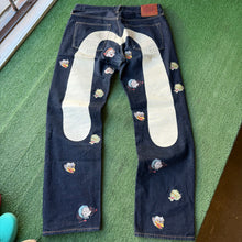 Load image into Gallery viewer, Evisu Denim Size 32 x 34
