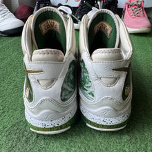 Load image into Gallery viewer, Nike Lebron MTAG 7s Size 10.5
