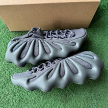 Load image into Gallery viewer, Yeezy Stone Teal 450s Size 7.5
