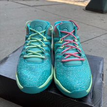 Load image into Gallery viewer, Nike Jonquel Jones Bahamas KD 17s Size 13
