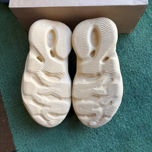Load image into Gallery viewer, Yeezy Sulfur Foam Runners Size 6

