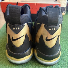 Load image into Gallery viewer, Nike Vegas Gold Air DT Max 96s Size 9
