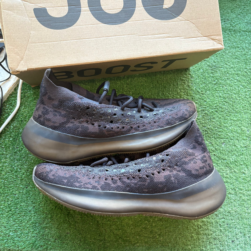 Yeezy Onyx 380s Size 8.5