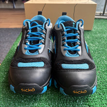 Load image into Gallery viewer, Sicko Hiking Sneakers Size 9.5
