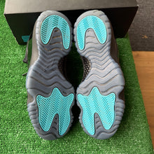 Load image into Gallery viewer, Jordan Gamma 11s Size 8
