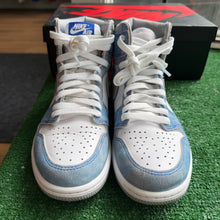 Load image into Gallery viewer, Jordan Hyper Royal 1s Size 7.5
