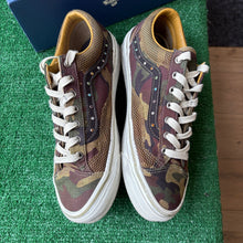 Load image into Gallery viewer, Vans Woodland Camo Green Old Skool 36s Size 10
