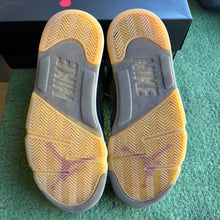 Load image into Gallery viewer, Jordan Off White Muslin 5s Size 8.5
