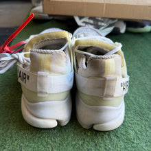 Load image into Gallery viewer, Nike Off White White Prestos Size 12
