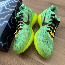 Load image into Gallery viewer, Nike Zombie Ja 3s Size 10
