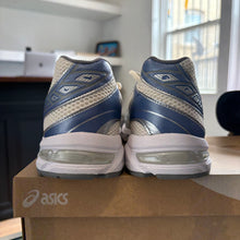 Load image into Gallery viewer, ASICS Blueberry Gel 1130s Size 10.5
