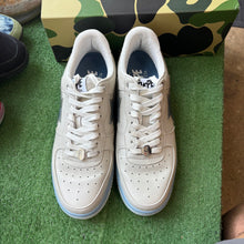Load image into Gallery viewer, A Bathing Ape Beige Gradient Bapestas Size 13
