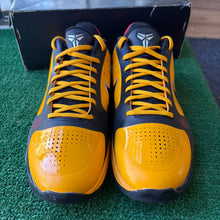 Load image into Gallery viewer, Nike Kobe Bruce Lee Protro 5s Size 11
