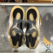 Load image into Gallery viewer, Jordan Closing Ceremony Low 11s Size 6.5Y
