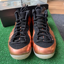 Load image into Gallery viewer, Nike Copper Foamposites Size 9.5
