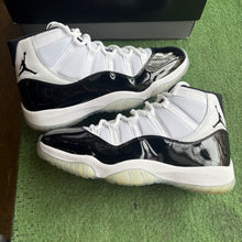 Load image into Gallery viewer, Jordan Concord 11s Size 10.5
