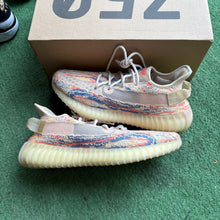 Load image into Gallery viewer, Yeezy MX Oat 350 V2s Size 9
