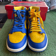 Load image into Gallery viewer, Jordan Reverse Laney 1s Size 10W/8.5M
