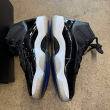 Load image into Gallery viewer, Jordan Space Jam 11s Size 12
