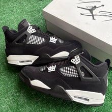 Load image into Gallery viewer, Jordan White Thunder 4s Size 9
