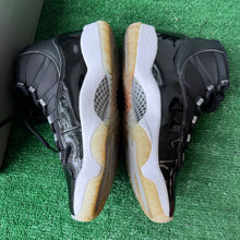 Load image into Gallery viewer, Jordan Jubilee 11s Size 9
