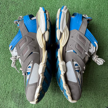 Load image into Gallery viewer, Balenciaga LED Tracks Size 44
