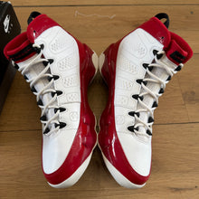 Load image into Gallery viewer, Jordan Gym Red 9 Size 9
