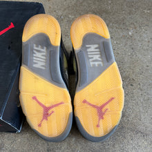 Load image into Gallery viewer, Jordan Off White Muslin 5s Size 9
