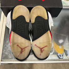 Load image into Gallery viewer, Jordan Fire Red 5s Size 9
