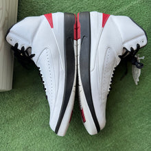 Load image into Gallery viewer, Jordan OG Chicago 2s Size 13
