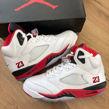 Load image into Gallery viewer, Jordan Black Tongue Fire Red 5s Size 9

