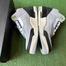 Load image into Gallery viewer, Jordan Chlorophyll 3s Size 9
