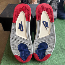 Load image into Gallery viewer, Jordan Rare Air 4s Size 9.5
