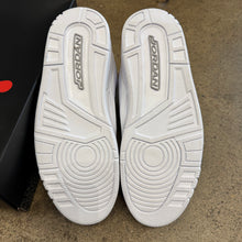Load image into Gallery viewer, Jordan Pure Money 3s Size 10.5
