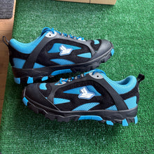 Load image into Gallery viewer, Sicko Hiking Sneakers Size 9.5

