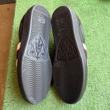 Load image into Gallery viewer, Gucci Aces Size 7UK
