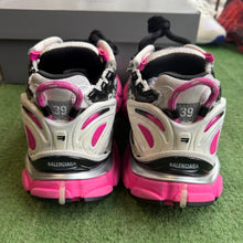 Load image into Gallery viewer, Balenciaga Runners Size 39
